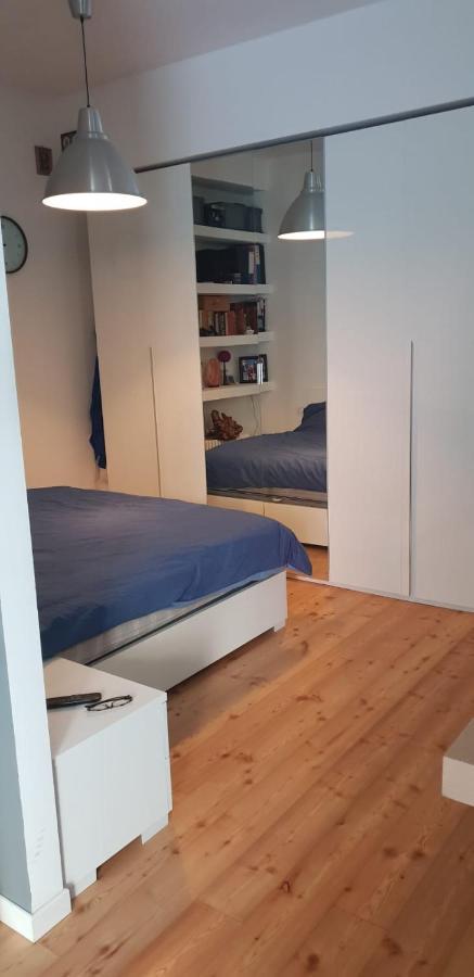Ferienwohnung Miniloft Cattaneo Monza Exterior foto
